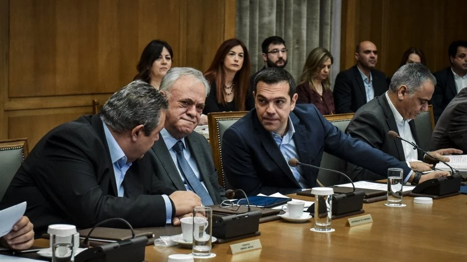Στο υπουργικό η πρώτη επίσημη συνάντηση Τσίπρα-Καμμένου μετά το κρυφό γεύμα στη Λέσχη Αξιωματικών